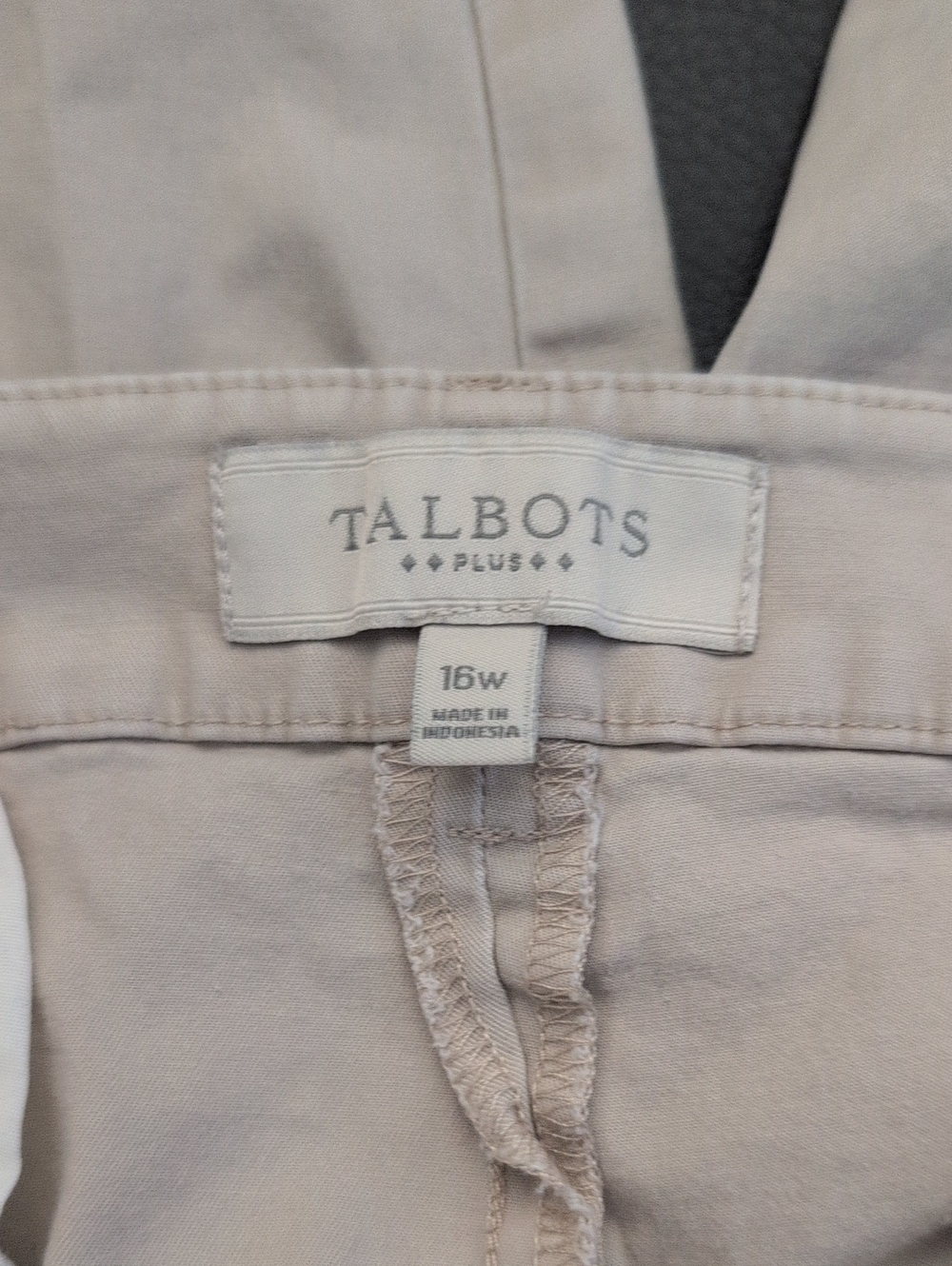 Talbots 16 W Capris